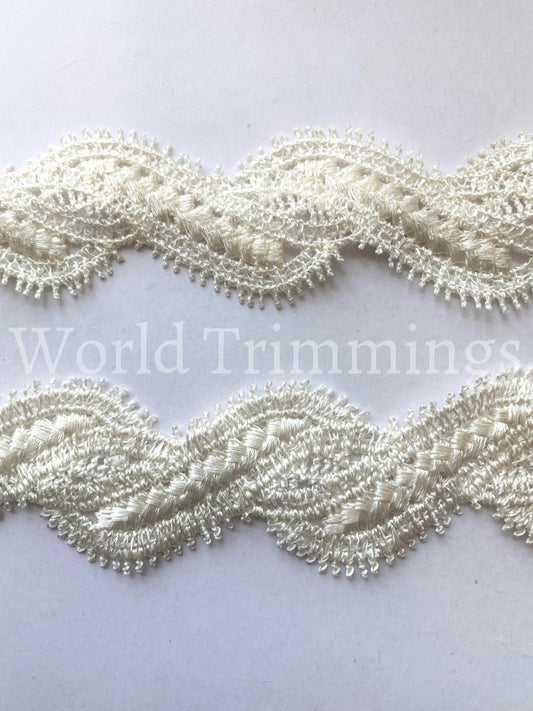 Off White Venice Lace Trimming Embroidered /1.25 Wide Clothing Accessories