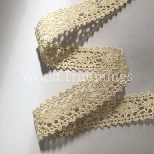 Vintage Crochet Cotton Lace Trimming Available In 2 Colors ( Natural Or White) 3/4 Inches Wide